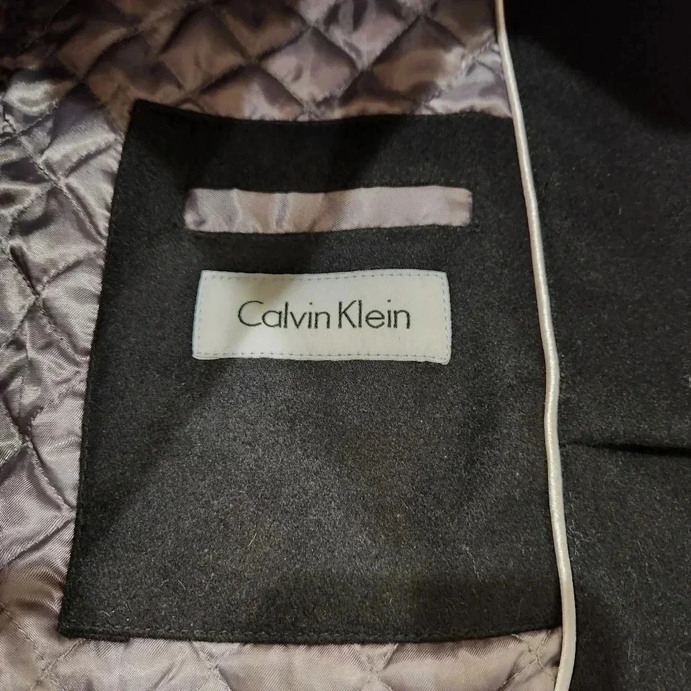 Calvin Klein euc clean
